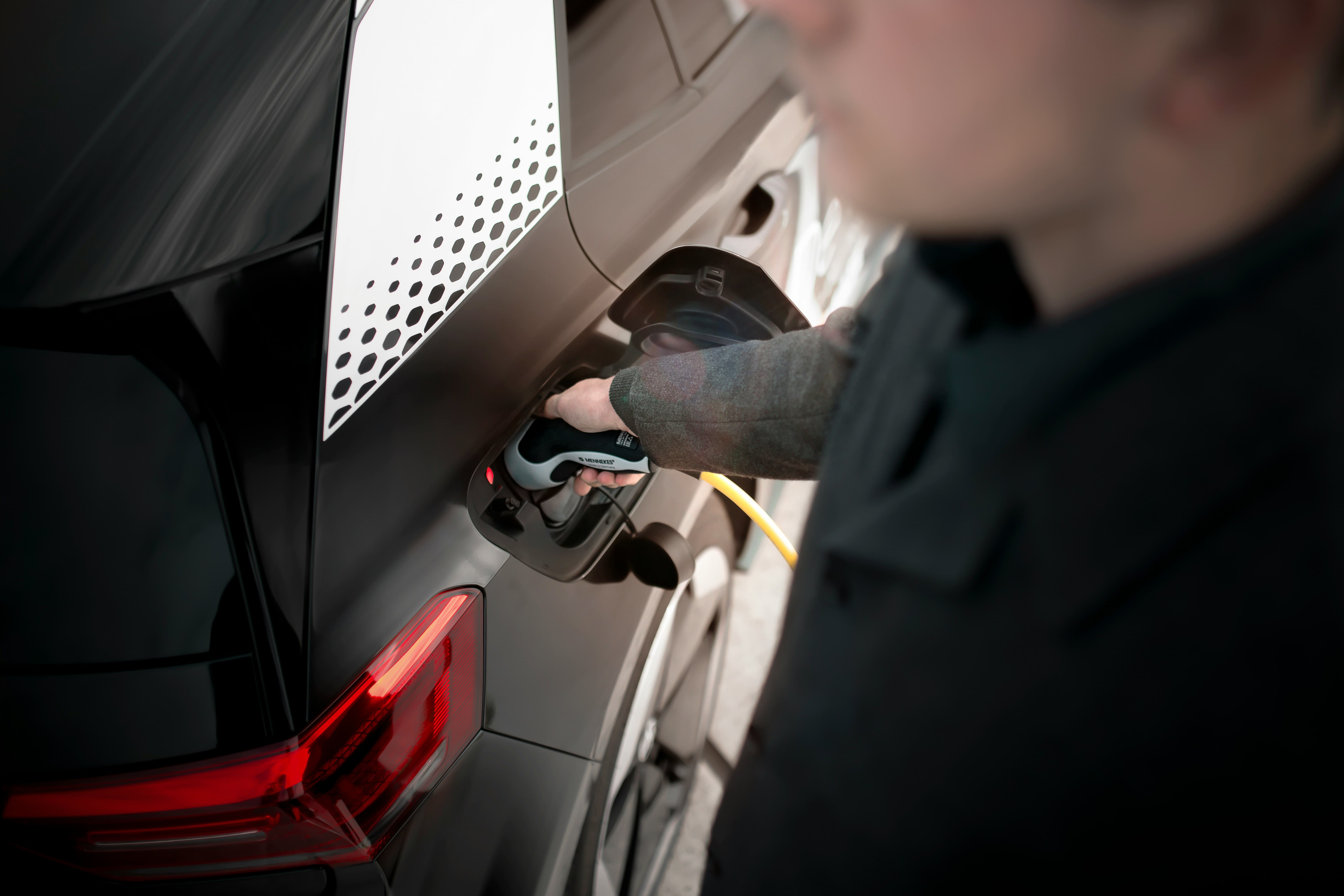Drivers Distrust Self-Driving Cars